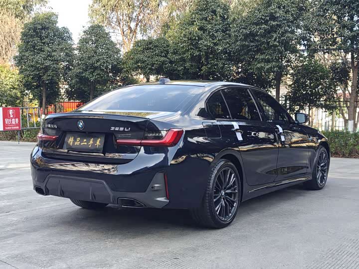 Фото 17 - BMW 3 Series