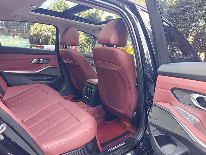 Фото 21 - BMW 3 Series