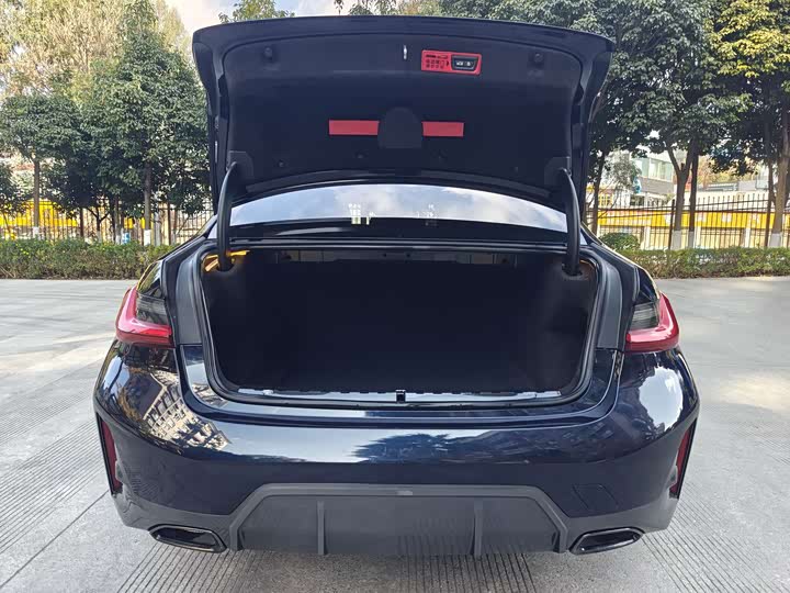 Фото 22 - BMW 3 Series