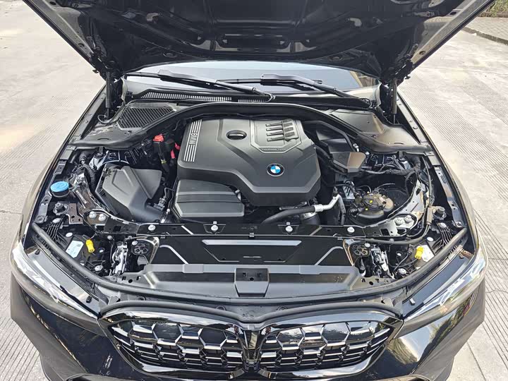 Фото 24 - BMW 3 Series