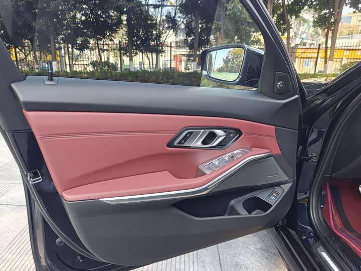 Фото 8 - BMW 3 Series