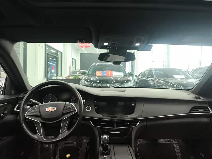 Фото 10 - Cadillac CT6