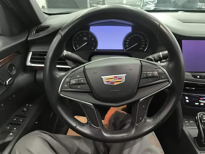 Фото 11 - Cadillac CT6