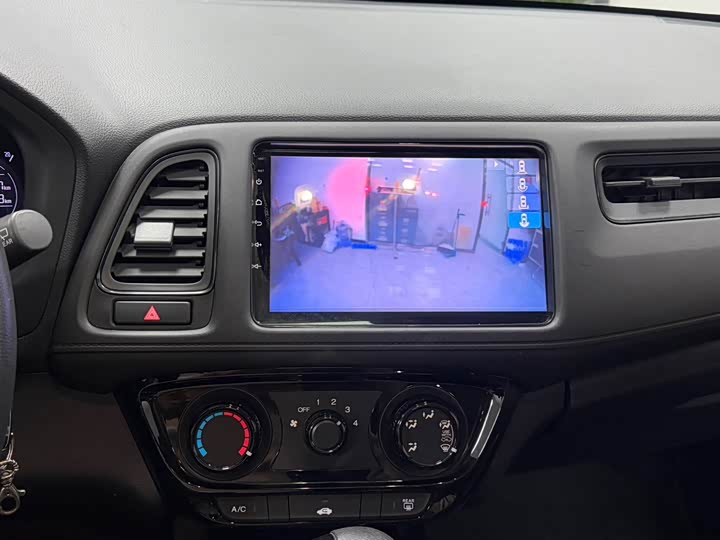 Фото 13 - Honda Vezel