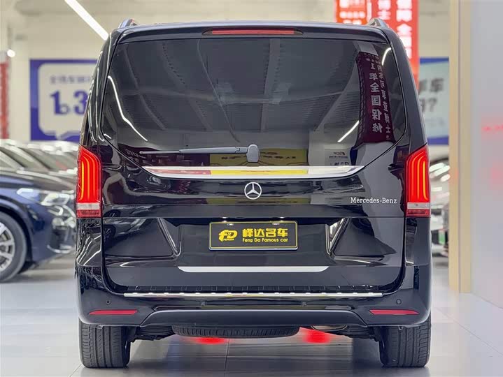 Фото 3 - Mercedes-Benz V-Class