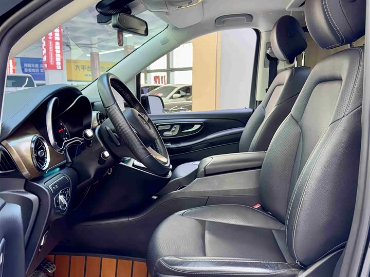 Фото 6 - Mercedes-Benz V-Class