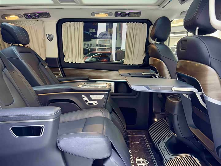 Фото 8 - Mercedes-Benz V-Class