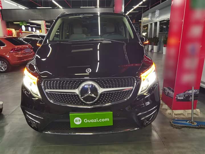 Фото 3 - Mercedes-Benz V-Class