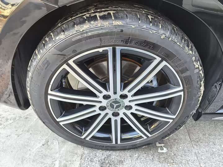 Фото 14 - Mercedes-Benz V-Class