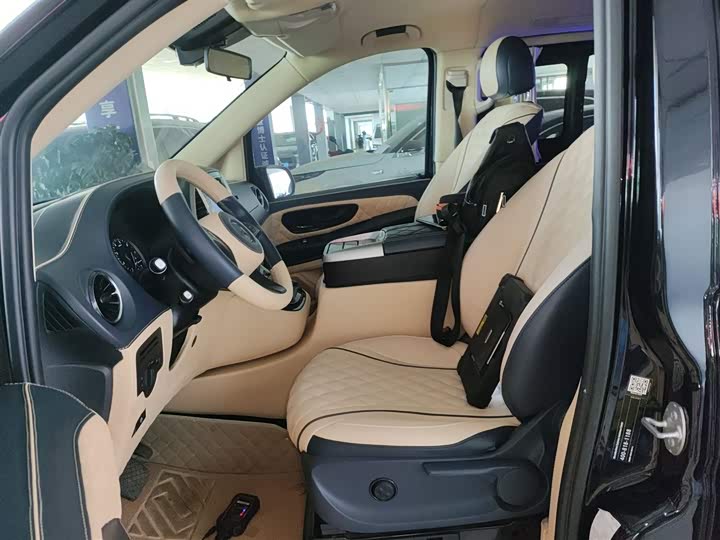 Фото 15 - Mercedes-Benz Vito