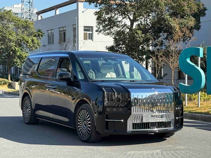 Фото 3 - Zeekr 009