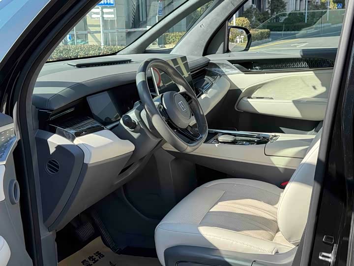 Фото 8 - Zeekr 009