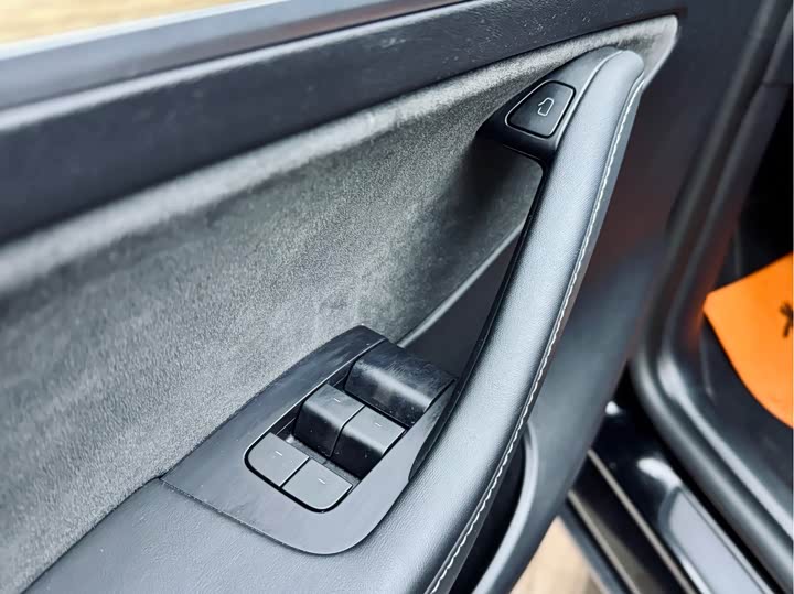 Фото 11 - Tesla Model Y