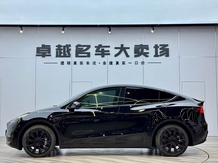 Фото 4 - Tesla Model Y