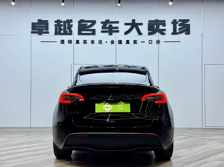 Фото 6 - Tesla Model Y