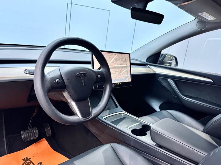 Фото 8 - Tesla Model Y