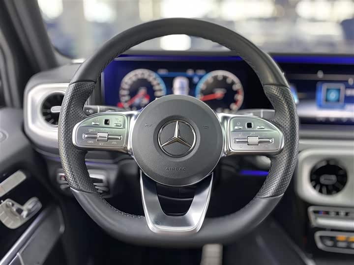 Фото 16 - Mercedes-Benz G-Class