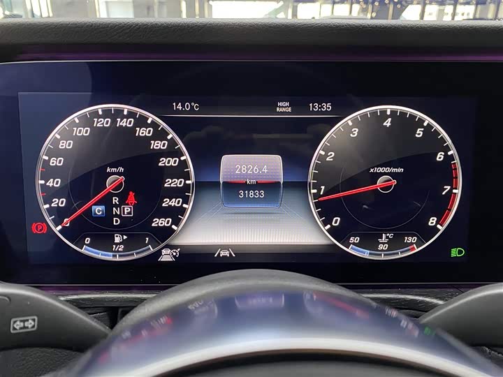 Фото 17 - Mercedes-Benz G-Class