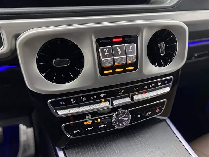 Фото 20 - Mercedes-Benz G-Class