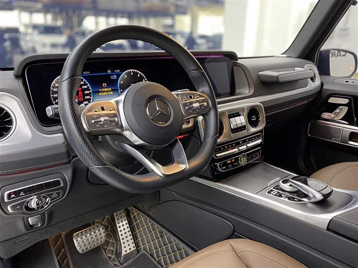 Фото 7 - Mercedes-Benz G-Class
