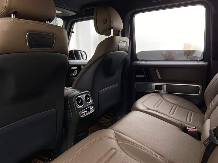 Фото 8 - Mercedes-Benz G-Class