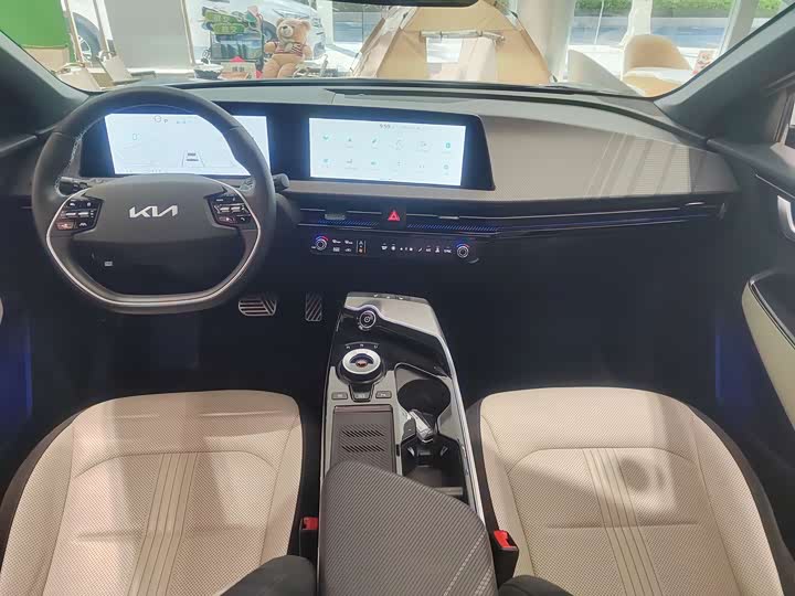 Фото 6 - Kia EV6