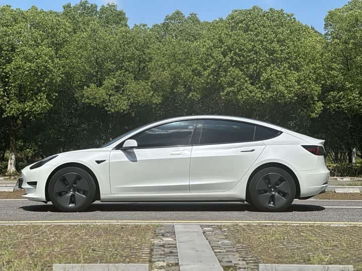 Фото 7 - Tesla Model 3