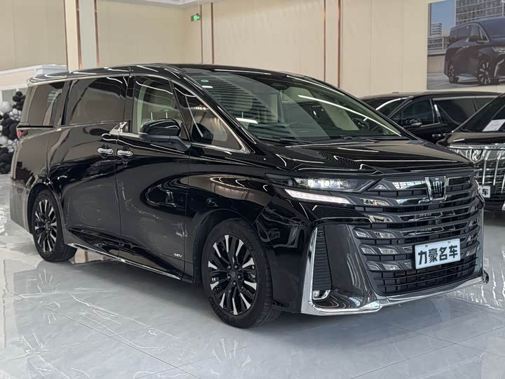 Фото 3 - Toyota Vellfire