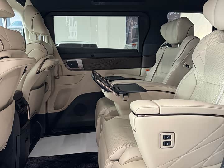 Фото 6 - Toyota Vellfire