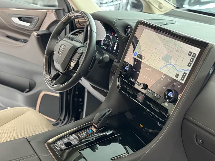 Фото 9 - Toyota Vellfire