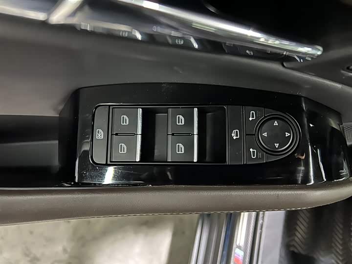 Фото 11 - Mazda CX-30