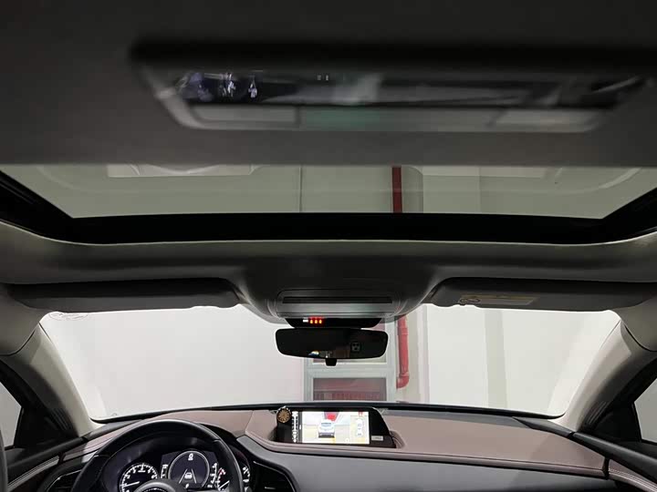 Фото 13 - Mazda CX-30