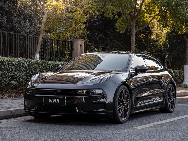 Фото 1 - Zeekr 001