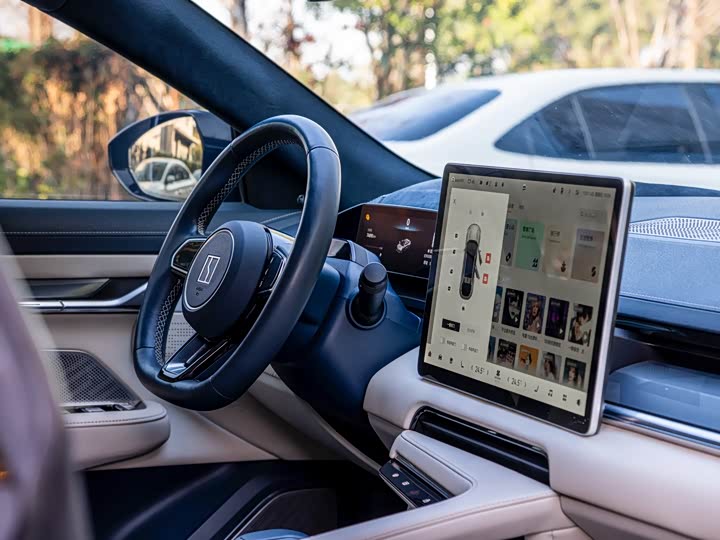 Фото 7 - Zeekr 001