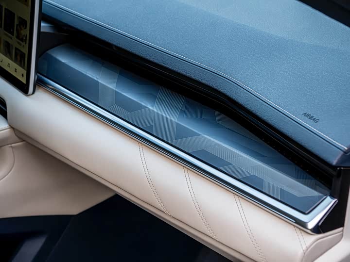 Фото 9 - Zeekr 001