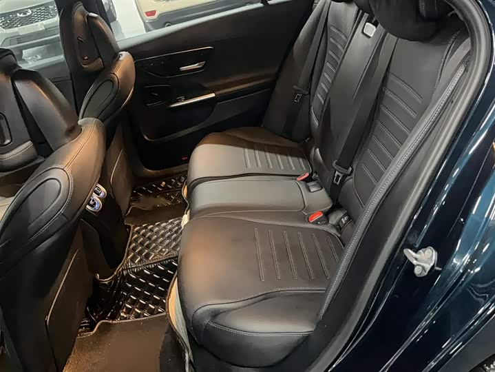 Фото 8 - Mercedes-Benz C-Class