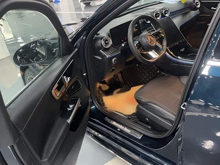 Фото 9 - Mercedes-Benz C-Class