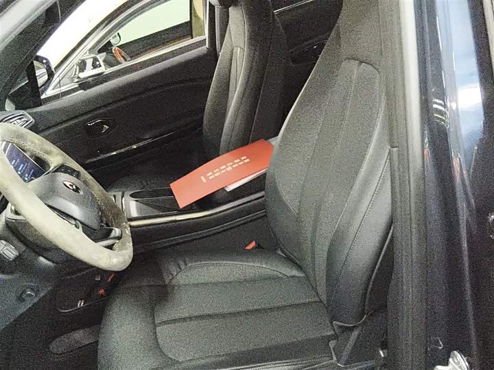 Фото 15 - Nio EC6