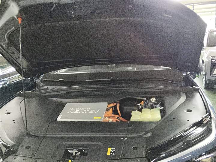 Фото 20 - Nio EC6