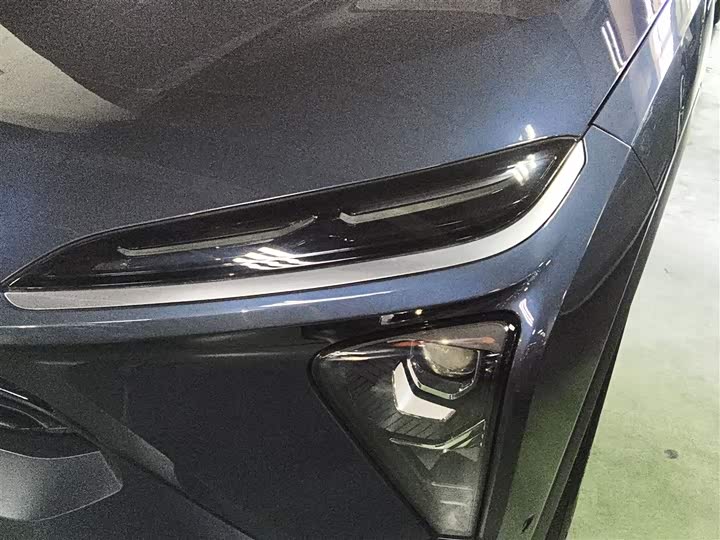 Фото 24 - Nio EC6