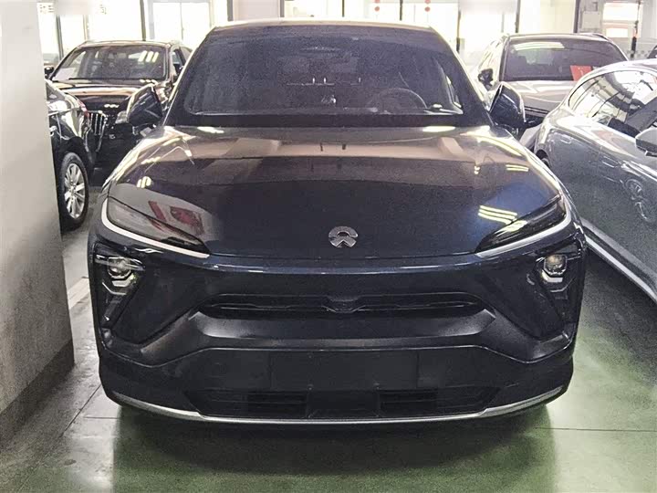 Фото 3 - Nio EC6