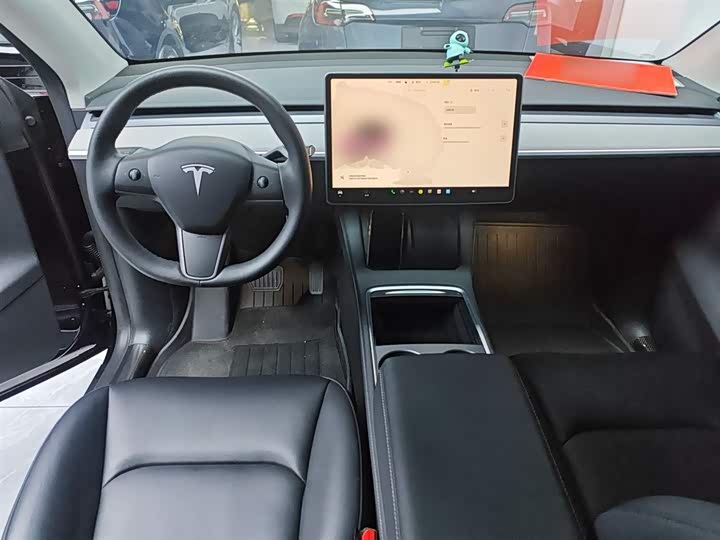 Фото 10 - Tesla Model Y
