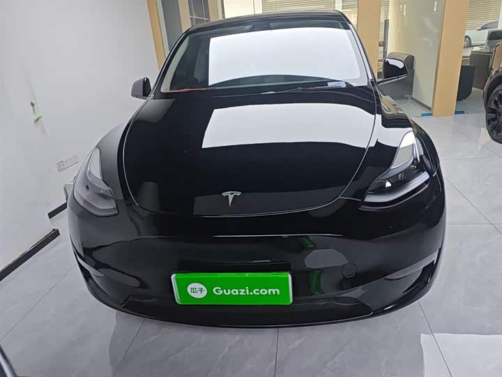 Фото 3 - Tesla Model Y