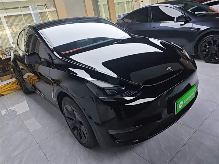 Фото 4 - Tesla Model Y