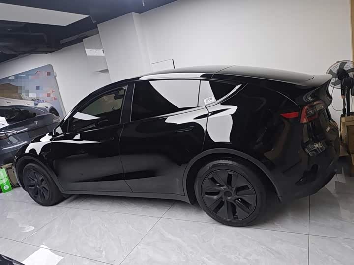 Фото 5 - Tesla Model Y
