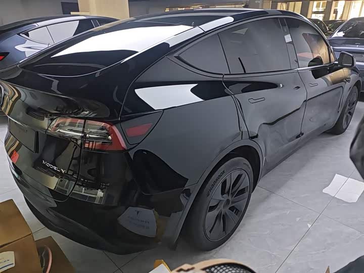 Фото 7 - Tesla Model Y