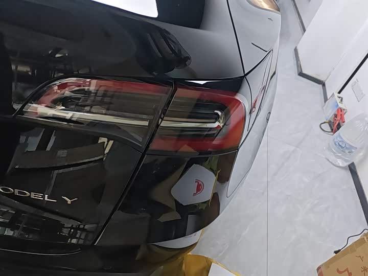 Фото 8 - Tesla Model Y