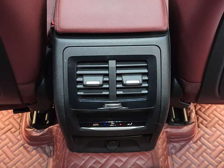 Фото 14 - BMW X4