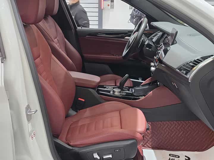 Фото 16 - BMW X4