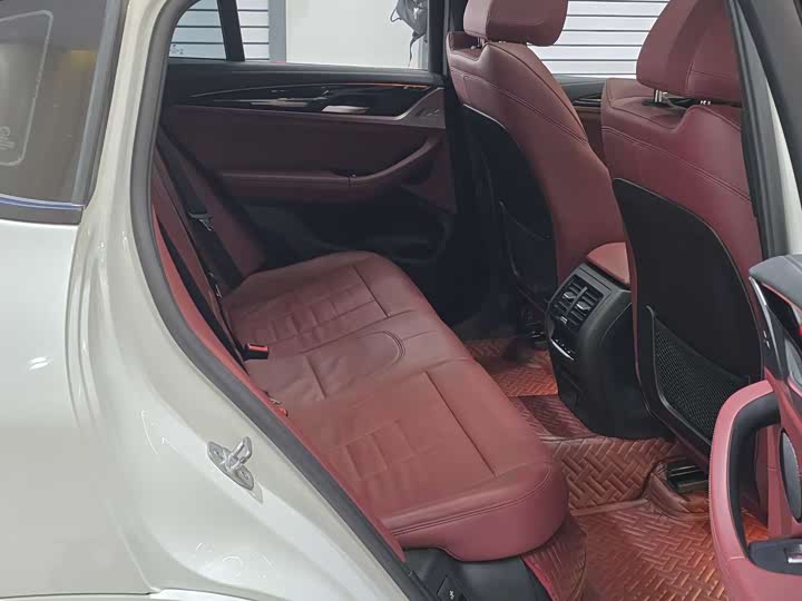 Фото 17 - BMW X4